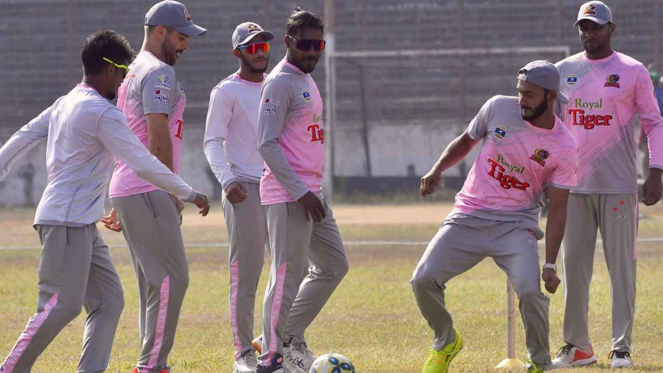ক্রিকেটারদের আজ টাকা না দিলে রাজশাহীর ফ্র্যাঞ্চাইজি বাতিল